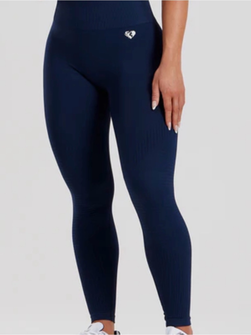 Girls' Black Heart-Accent Leggings
